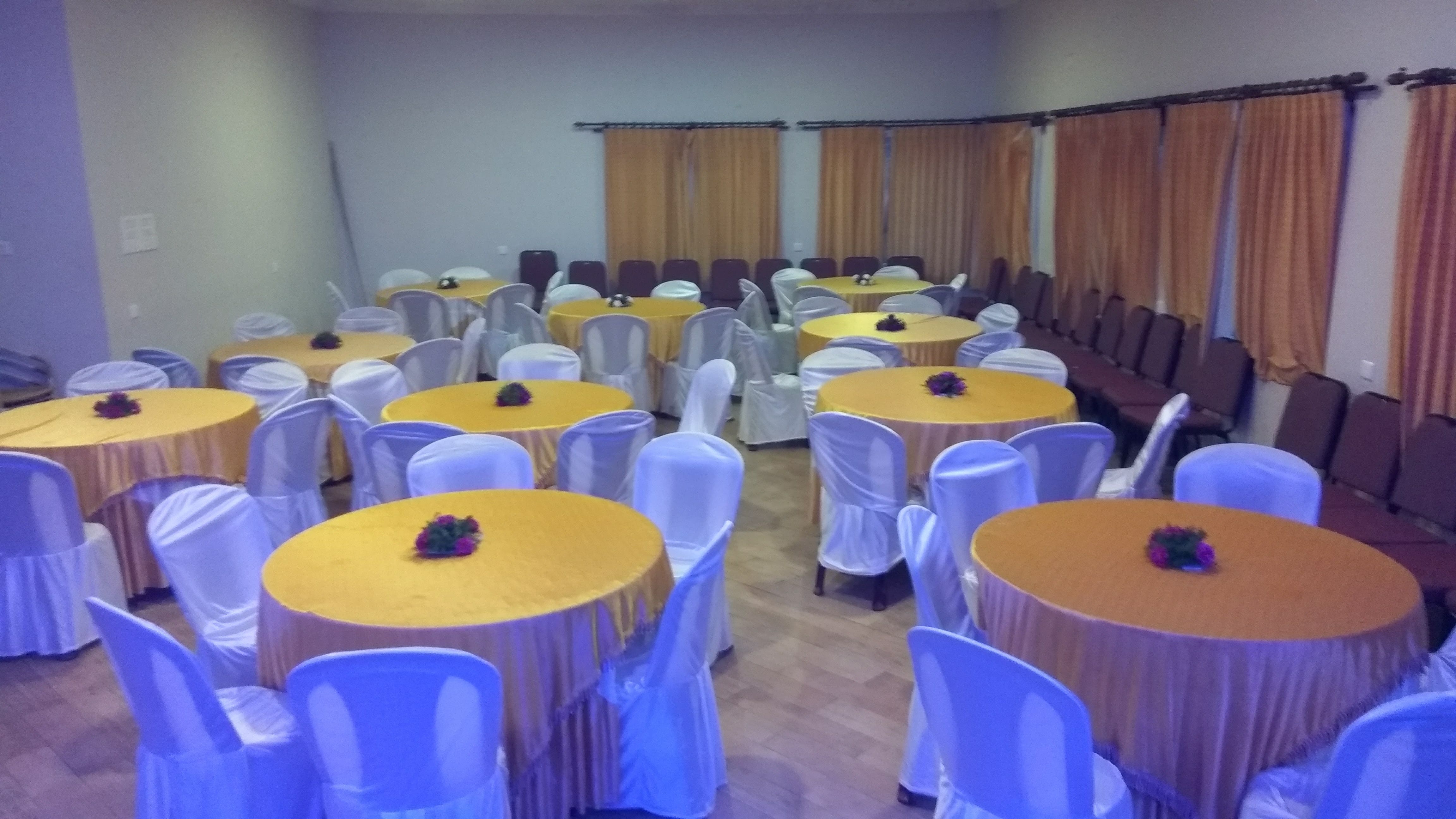 Corporate conference hosted in a spacious banquet hall at Le Meadows Serenity